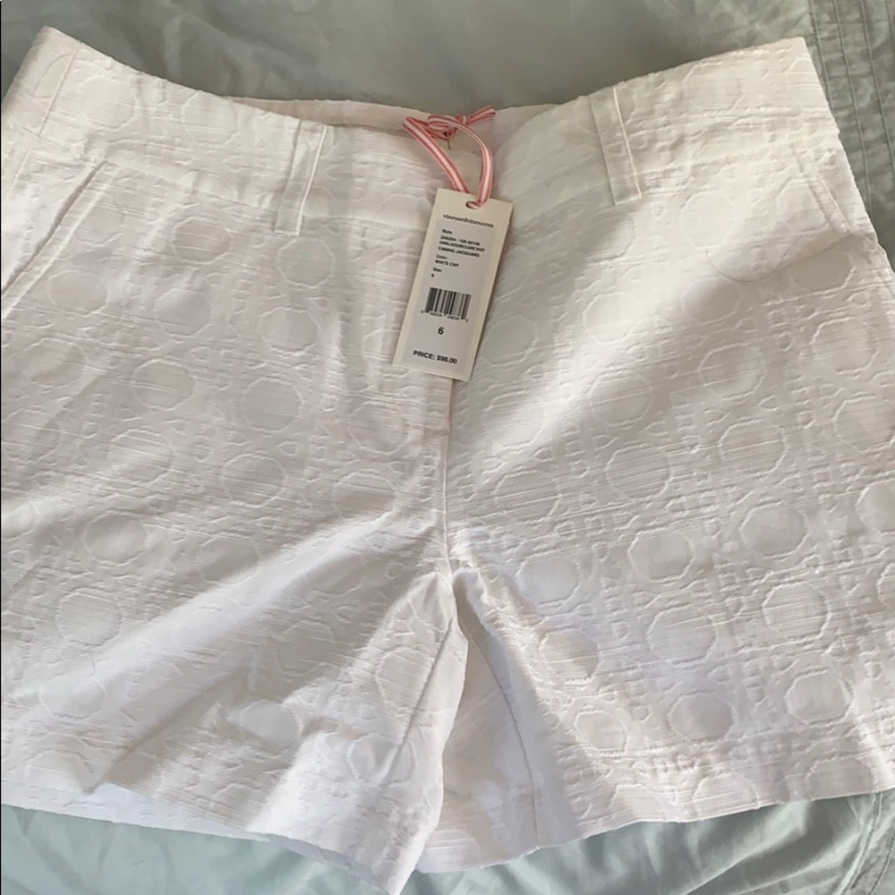 White Vineyard Vines shorts
